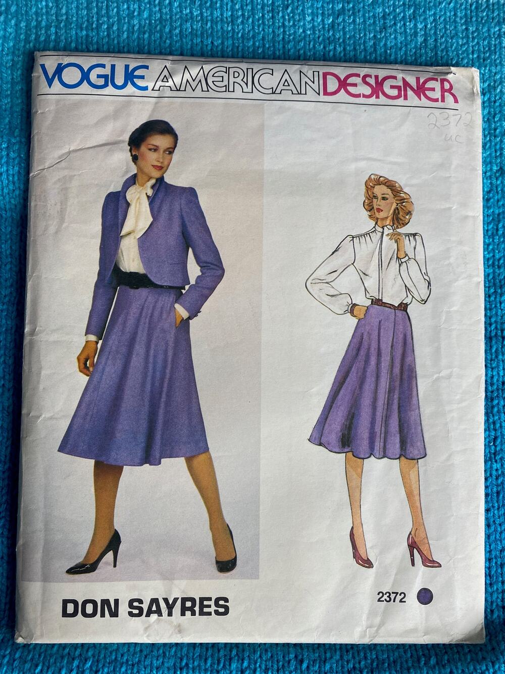 Vogue sewing pattern 2372 suit blazer midi skirt